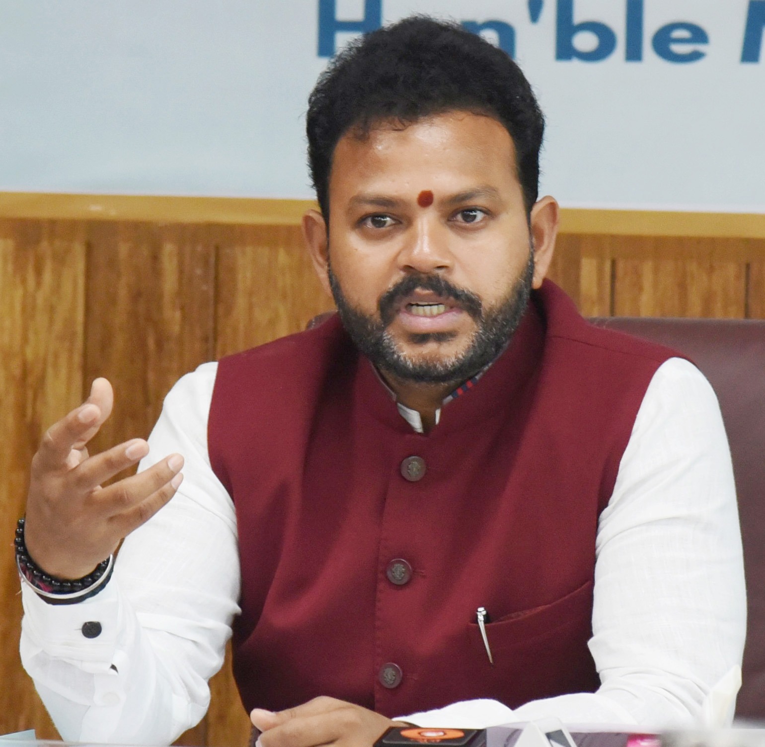 India to get 100 new airports in 10 years: Civil Aviation Minister